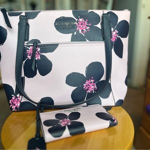 Kate Spade Cameron Grand Flora Pocket Tote & wallet bundle, EUC